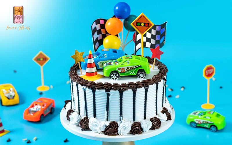 Race Car Champion Round Cake