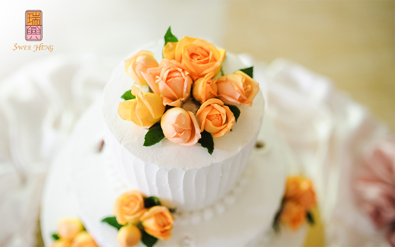 Elevating Your Wedding with Tiered Cakes